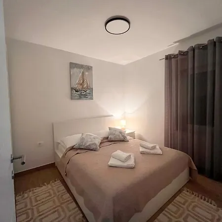 Villa Kuca Za Odmor Krk Krk Town Exterior foto