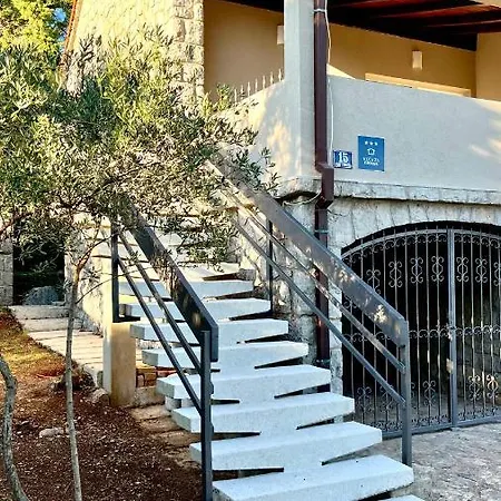Villa Kuca Za Odmor Krk Krk Town Exterior foto